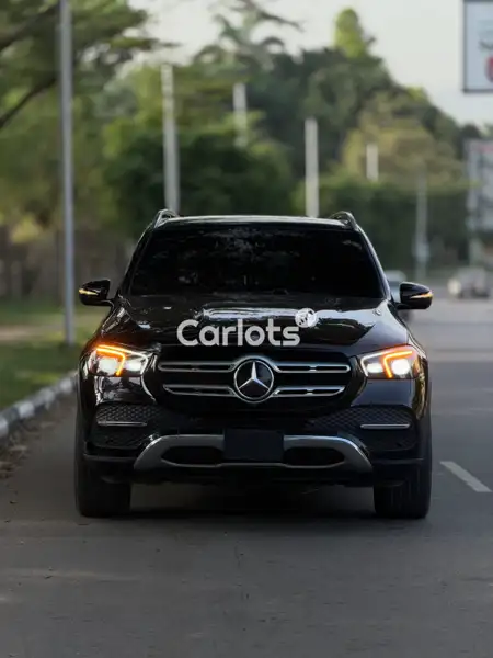 Foreign Used 2022 GLE350 Mercedes – Refined Comfort and Road Presence for sale in Asokoro, FCT - thumbnail 2