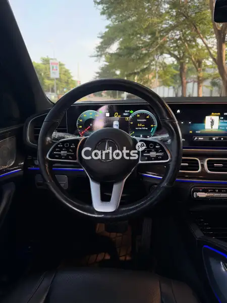 Foreign Used 2022 GLE350 Mercedes – Refined Comfort and Road Presence for sale in Asokoro, FCT - thumbnail 4