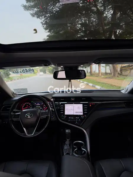 Foreign Used Toyota Camry XSE 2019 – Sporty Sedan for Sale in Asokoro, FCT - thumbnail 5