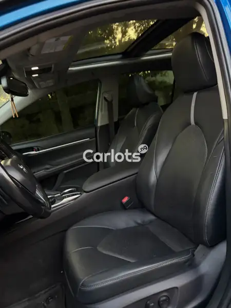 Foreign Used Toyota Camry XSE 2019 – Sporty Sedan for Sale in Asokoro, FCT - thumbnail 6