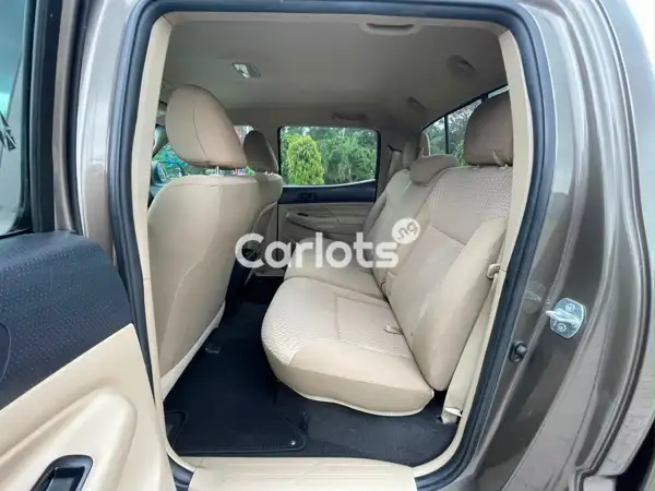 Foreign Used 2012 Toyota Tacoma For Sale in Ikorodu, Lagos - thumbnail 4