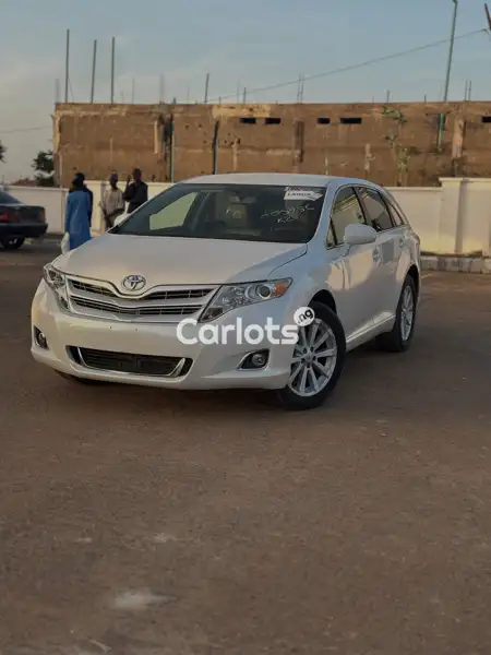 Foreign Used Toyota Venza 2010 model For Sale in Kaduna - thumbnail 5
