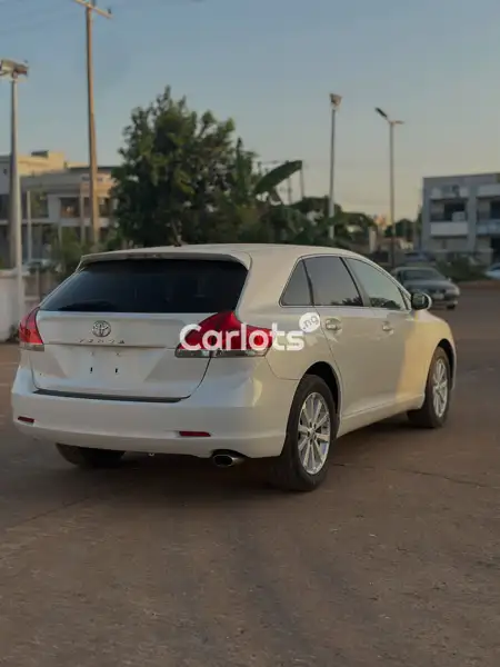 Foreign Used Toyota Venza 2010 model For Sale in Kaduna - thumbnail 7