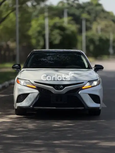 Foreign Used Toyota Camry XSE 2020 – Sporty Executive Sedan for Sale in Asokoro, Abuja - thumbnail 2