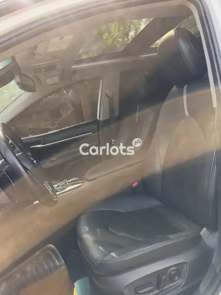 Foreign Used Toyota Camry XSE 2020 – Sporty Executive Sedan for Sale in Asokoro, Abuja - thumbnail 6