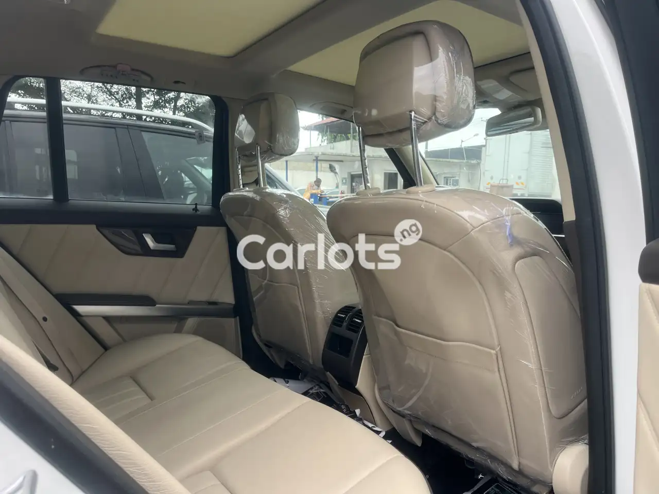 foreign used 2015 Mercedes Benz GLK350 for sale in Apapa, Lagos - photo 4 of 5
