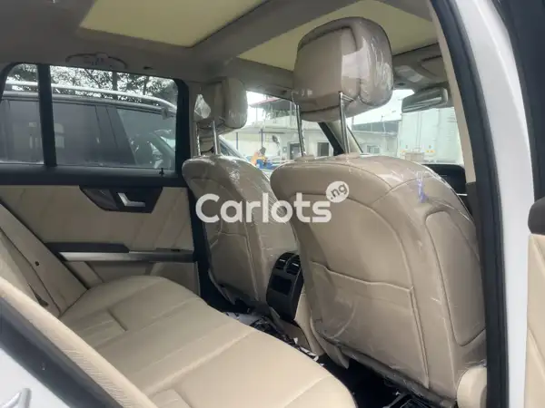 foreign used 2015 Mercedes Benz GLK350 for sale in Apapa, Lagos - thumbnail 4