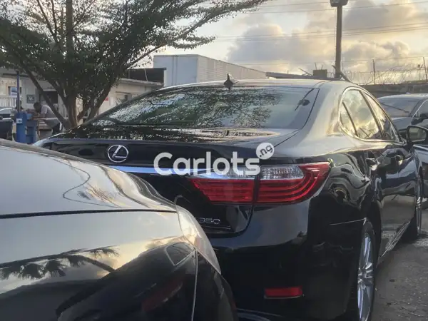 Foreign used 2015 Lexus Es350 for sale in Apapa, Lagos - thumbnail 5