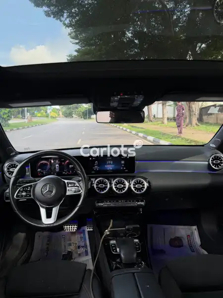 Foreign Used 2019 Mercedes-Benz A250 – Stylish German Luxury Car for sale in Asokoro, Abuja - thumbnail 6