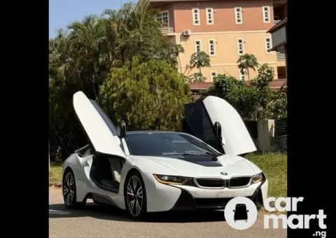 2020 BMW i8 - 2/5