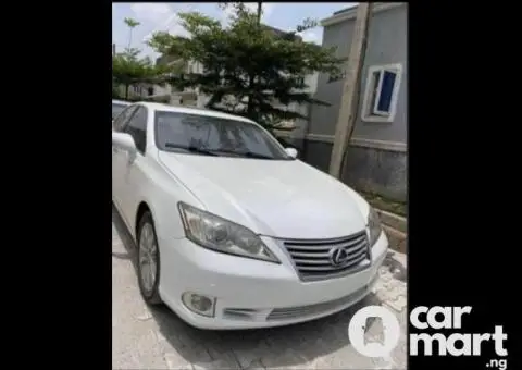 Neatly used lexus Es350 2011 - 2/5