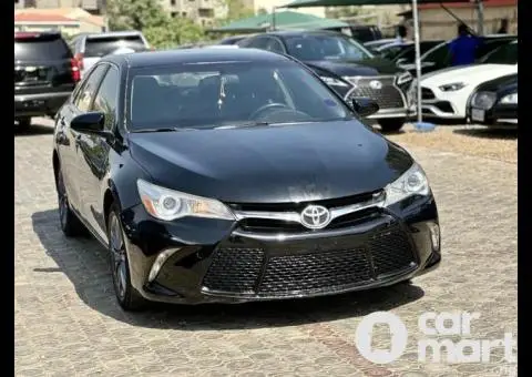 Foreign standard 2016 Toyota Camry SE - 1/5