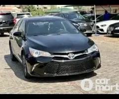 Foreign standard 2016 Toyota Camry SE - 1