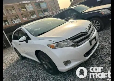 2014 Toyota Venza - 2/5