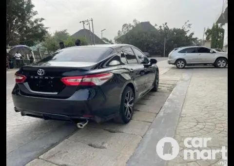 2018 Toyota Camry SE - 5/5