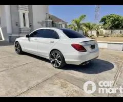 2015 Mercedes Benz C300 - 5