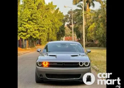 2017 Dodge Challenger - 2/5