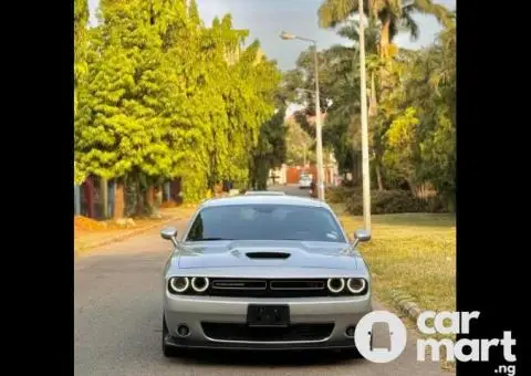 2021 Dodge Challenger - 2/5