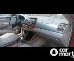 Toyota Camry 2002.