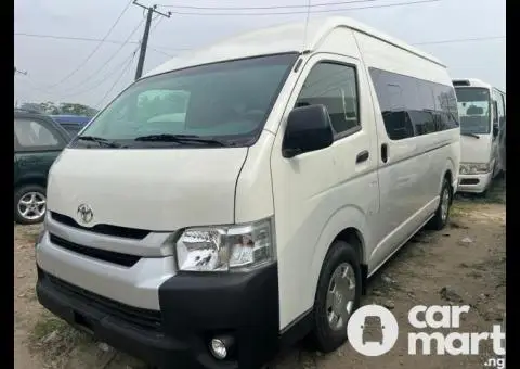 Toyota HiAce Bus 2020 Foreign Used - 1/5