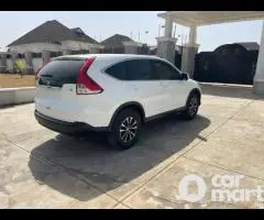 Neatly used Honda CR-V 2012 model - 3