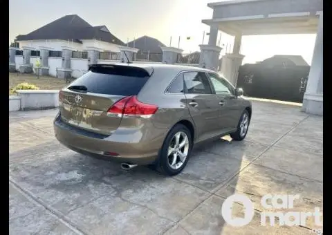 Foreign used 2010 Toyota Venza Full Option - 5/5