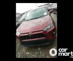 Toyota RAV4 XLE 2020 foreign used - 1