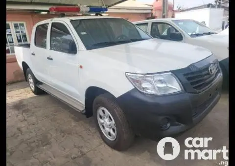 Neatly Nigerian used Toyota Hilux 2012 - 1/5