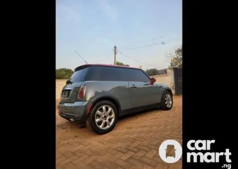 Very neat 2007 Mini Cooper - 4/5