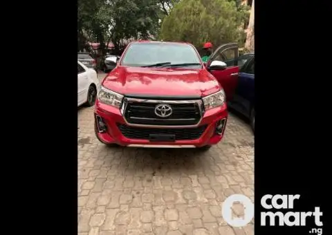 Foreign used 2019 Toyota Hilux - 1/5