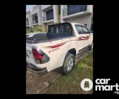 Used 2021 Toyota Hilux - 3