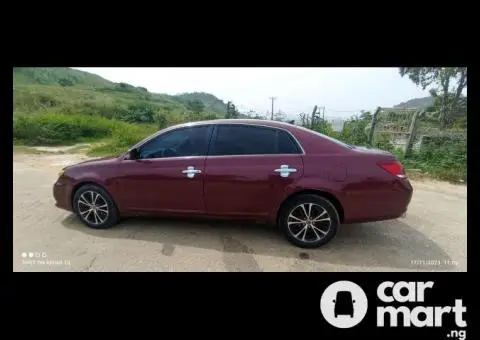 Toyota Avalon XLE pre-owned keyless entry - 1/5