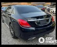 Foreign standard 2016 Mercedes Benz C300