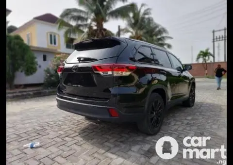 Direct Tokunbo 2019 Toyota Highlander SE - 2/5