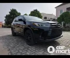 Direct Tokunbo 2019 Toyota Highlander SE - 3