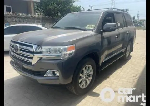 Direct Tokunbo 2019 Toyota LandCruiser VXR - 1/5