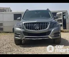 Super clean 2015 Mercedes Benz GLK350