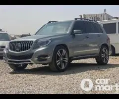 Super clean 2015 Mercedes Benz GLK350 - 2