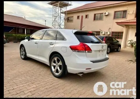 Foreign standard 2010 Toyota Venza Full Option - 4/5