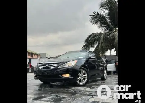 Tokunbo 2013 Hyundai Sonata - 2/5