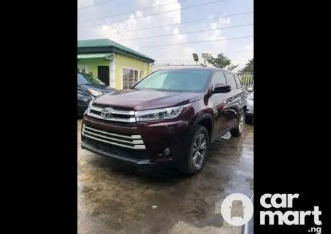 Foreign used 2015 Toyota Highlander LE - 1/5