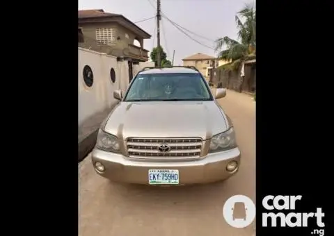 Clean 2003 Toyota Highlander - 1/5