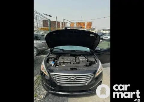 Tokunbo 2016 Hyundai Sonata - 4/5