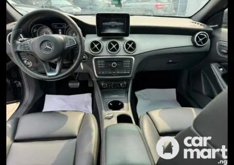 Tokunbo 2017 Mercedes Benz GLA250 - 2/5