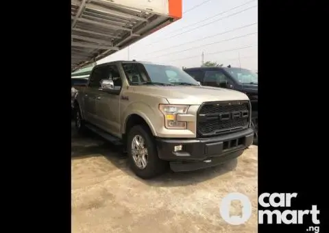 Foreign used 2017 Ford F-150 - 1/5