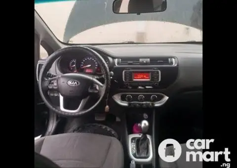 Neatly Used 2016 Kia Rio - 4/5