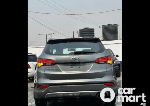 Tokunbo 2014 Hyundai SantaFe - 5/5