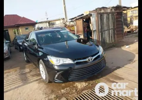 Foreign used Toyota Camry LE 2015 - 1/5