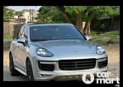 Pre-Owned 2015 Porsche Cayenne GTS - 2/5