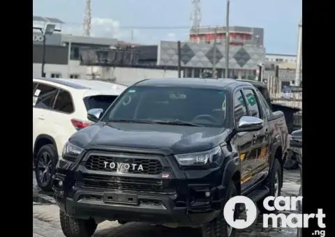 Tokunbo 2012 Facelift to 2021 Toyota Hilux - 1/5